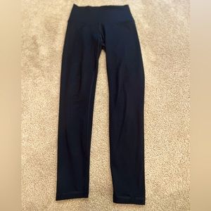 SMALL Fleo Black Romey Leggings